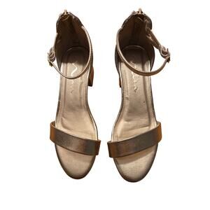 NWOT Nina gold sandals. US size 3M